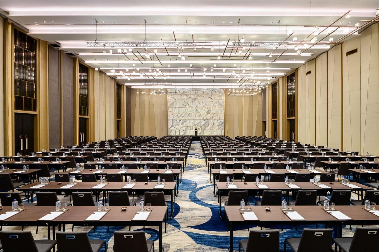 Hotel Nikko Bangkok Buitenkant foto The Grand Ballroom